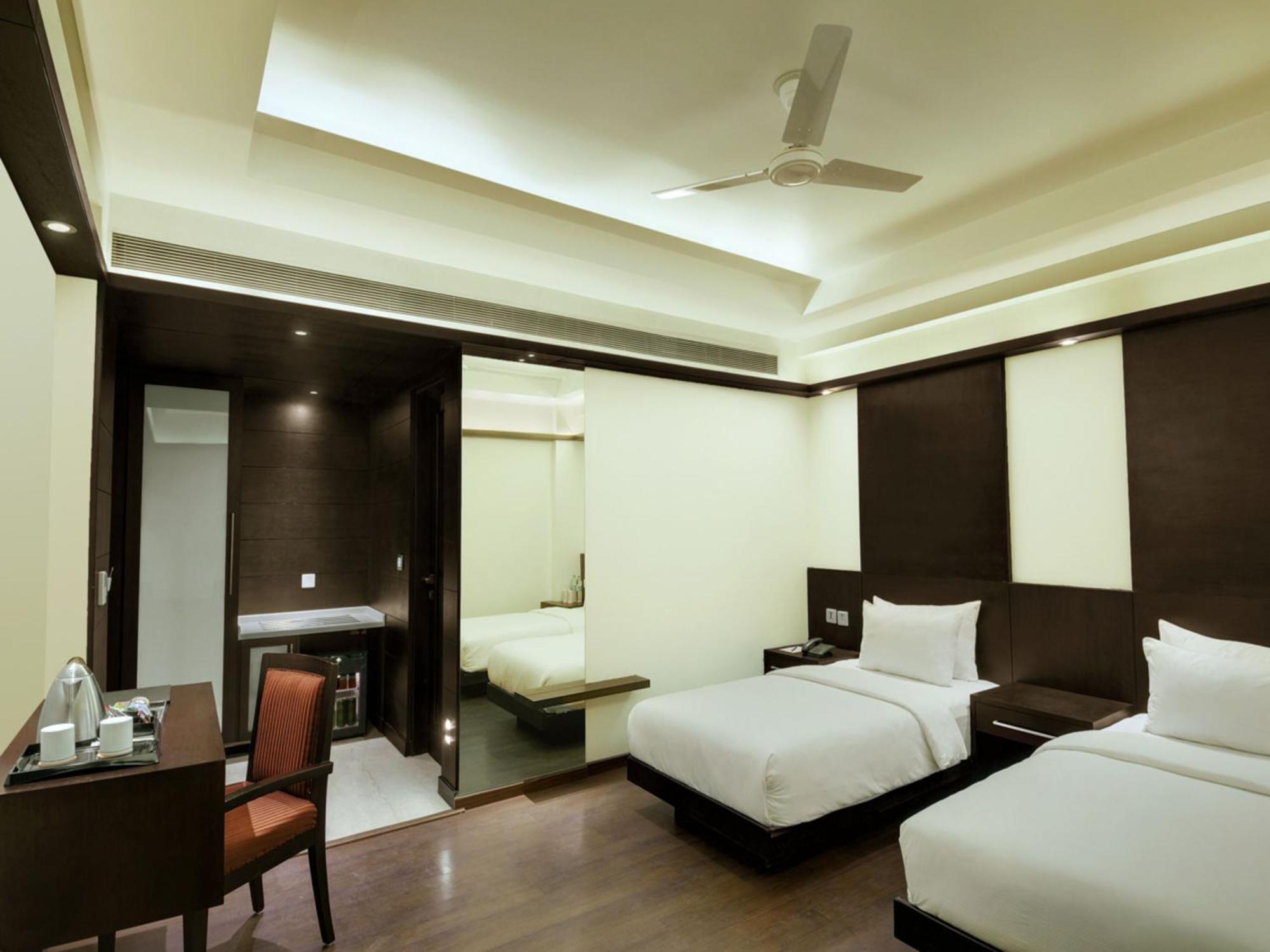Premier Twin Bed Room Airport Pick-up