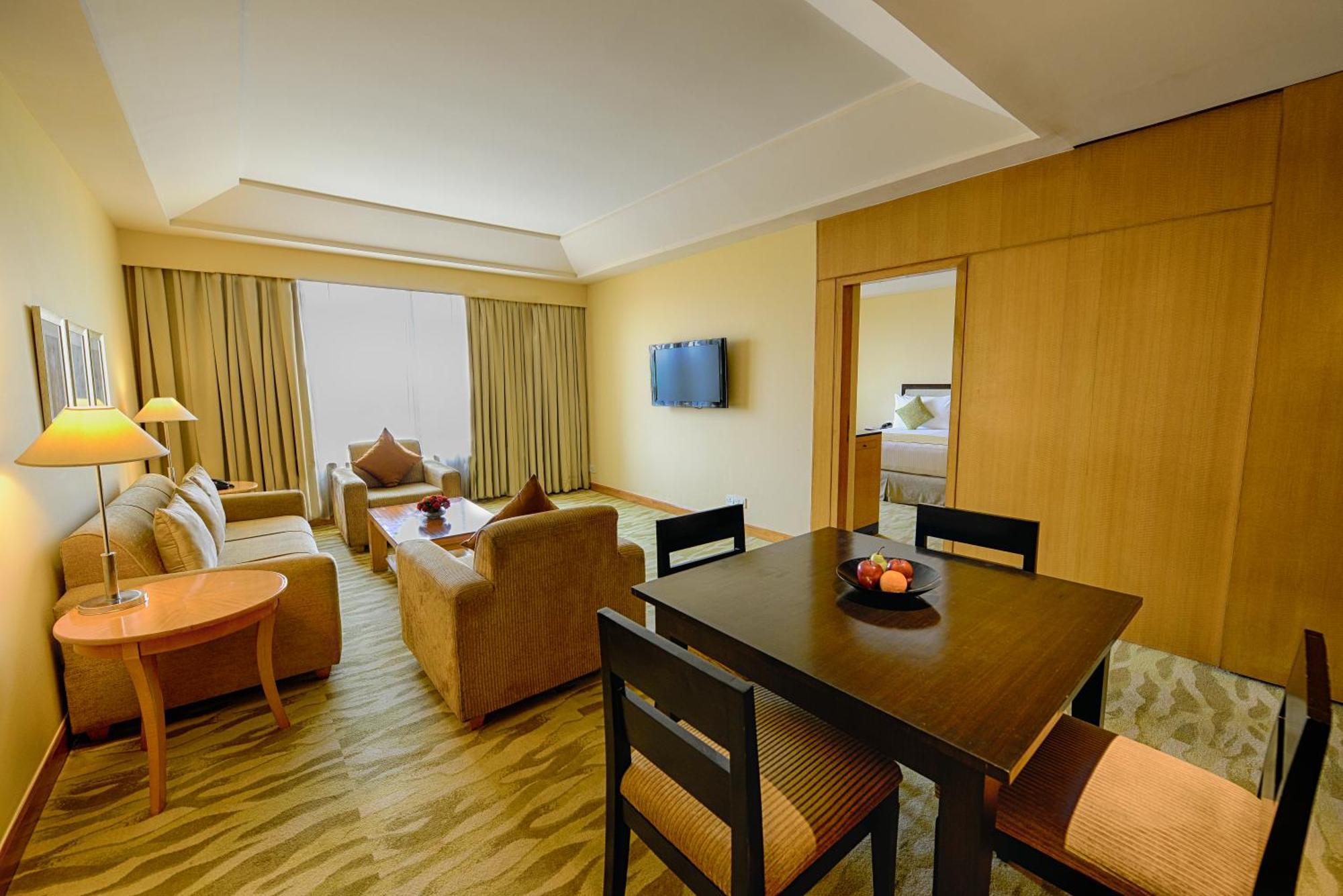 One Bedroom Apartment with 20% off on session of 30 mins Spa,15% off on food & soft beverage services,20% Discount on Laundry service, 4 pints of beer (T&C applicable)