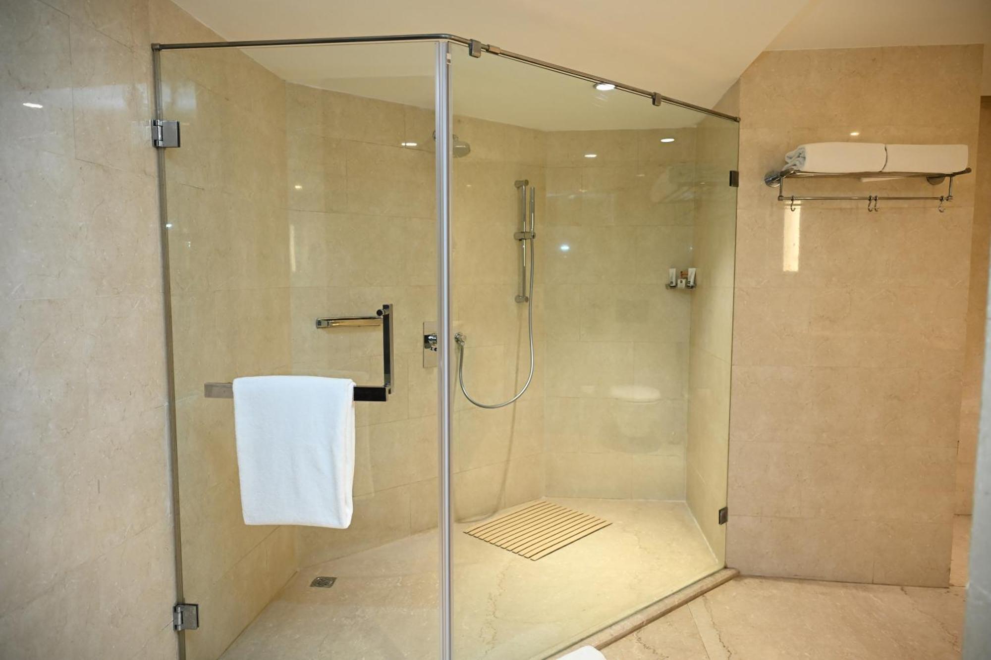 Suite on Food & soft beverages Laundry & Spa,1566984311:JPEG