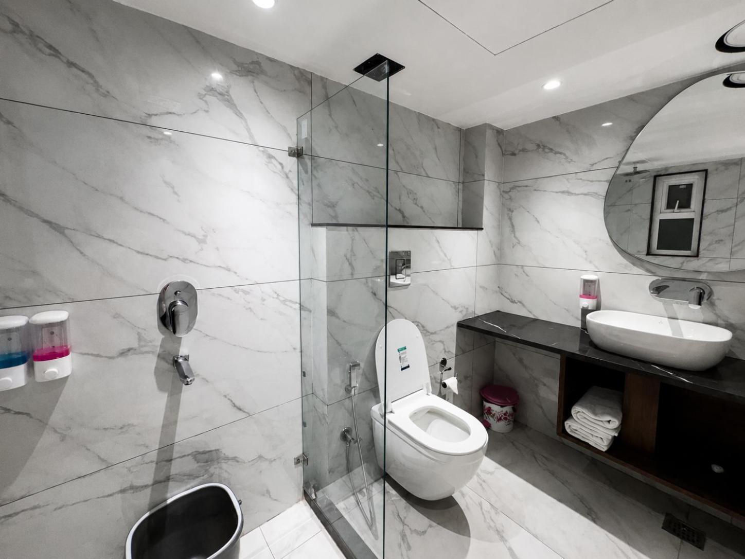Suite Room with Fish Aquarium