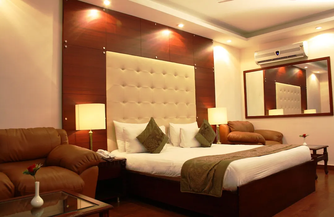 Oyo 367 Hotel Forest Green-1
