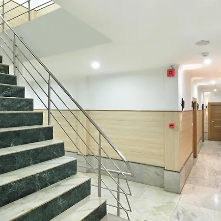 Hotel Hari Piorko - New Delhi Railway Station-2