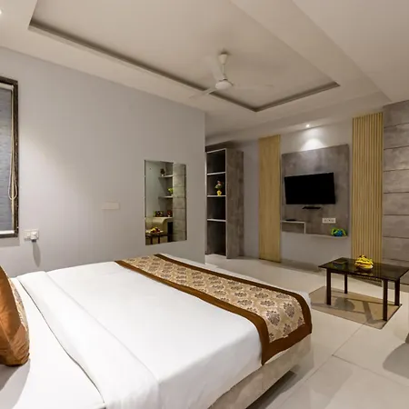 Hotel Premium Suites Near Delhi Airport-2