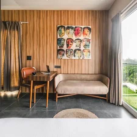 LetsBunk Poshtel&Suites-3